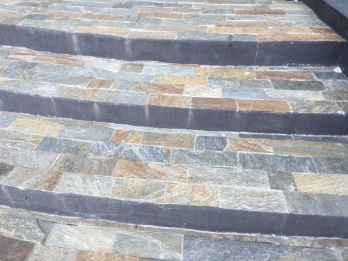 Плитка из Златолита Уральского для лестницы купить в Краснознаменском