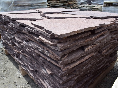 Плитняк лемезит бордовый для облицовки цоколя 20-25 мм  купить в Краснознаменском