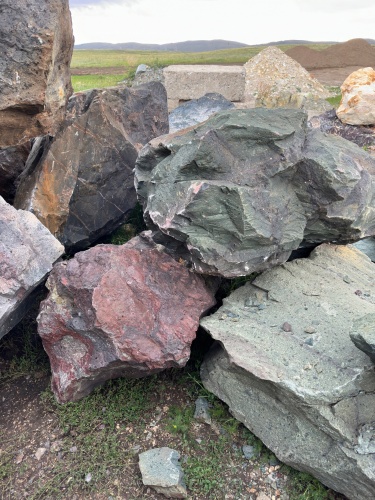 Камни для ландшафтного дизайна зелёные 10-60 килограмм купить в Краснознаменском