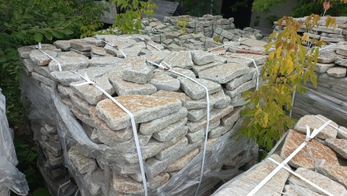 Гранитный плитняк галтованный для парковки купить в Краснознаменском