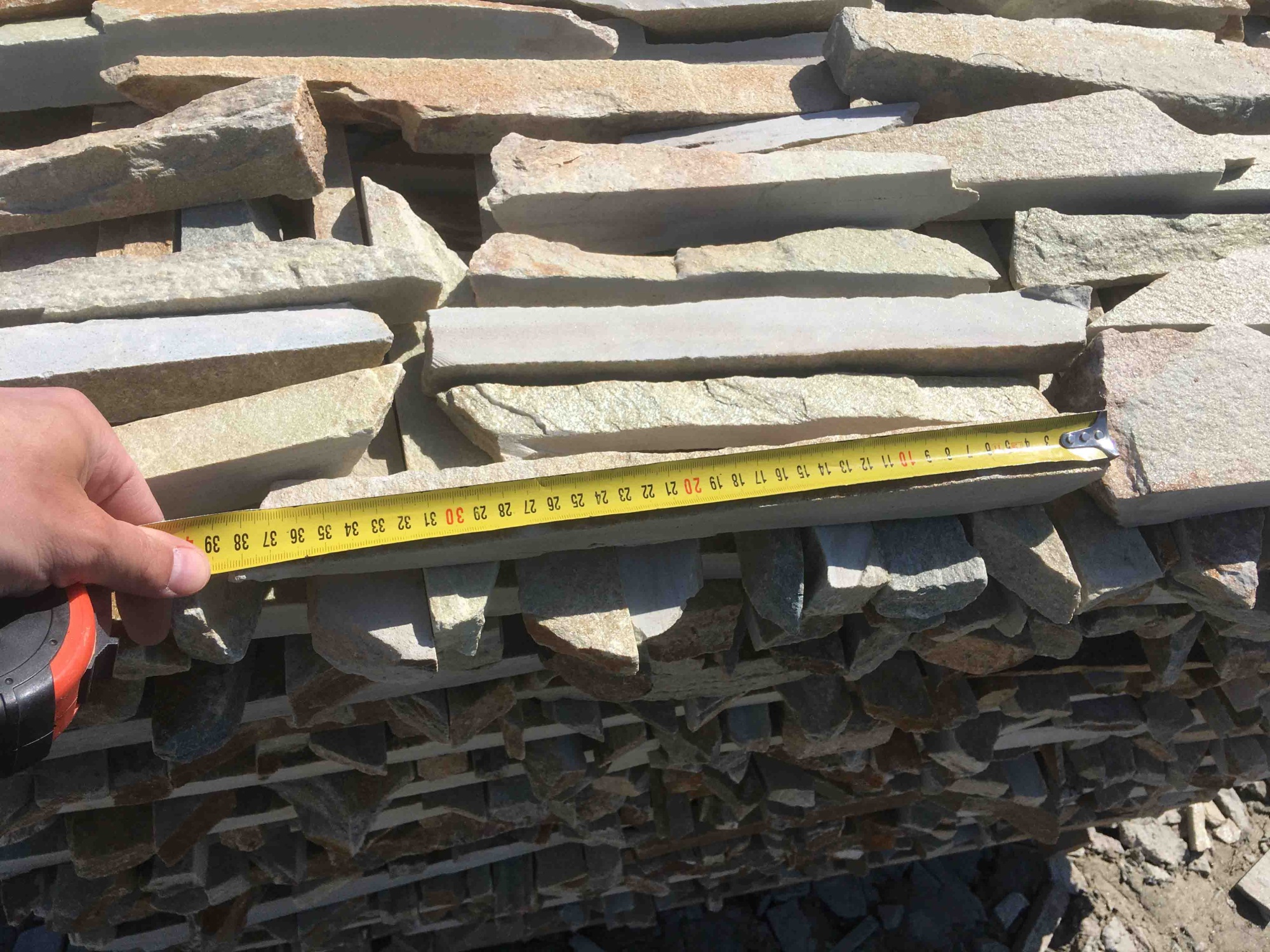 Горбушка златолит золотистый для облицовки купить в Краснознаменском