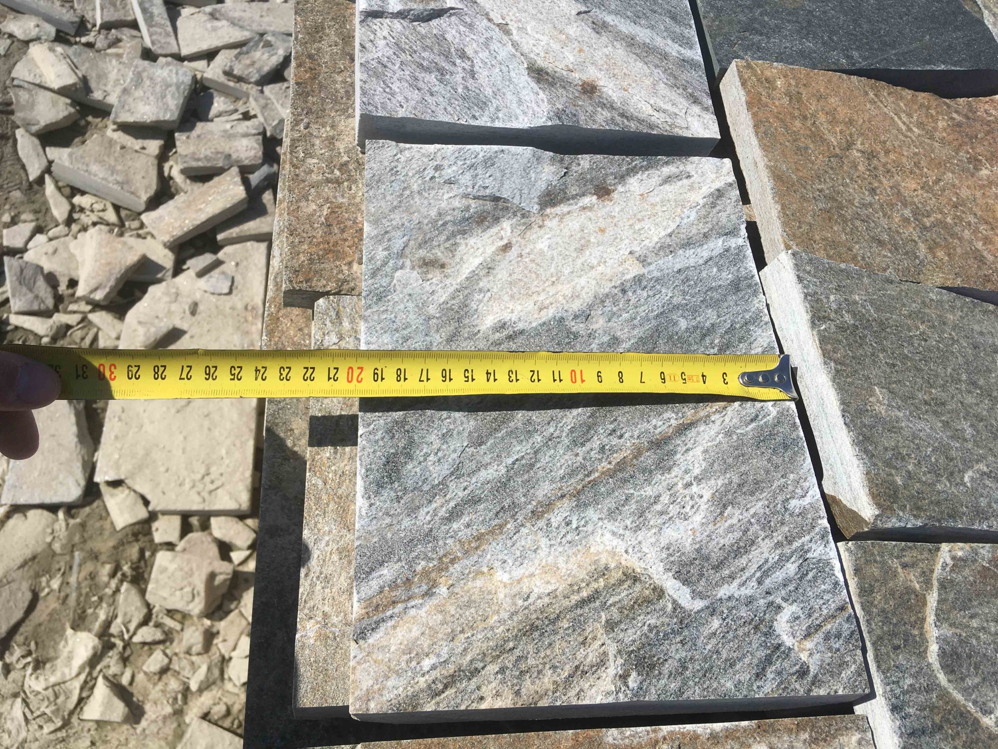 Плитка пилёная златолит Уральский для цоколя, отмостки купить в Краснознаменском