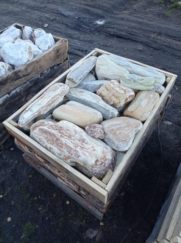 Златолит жёлтый, жёлто-зелёный глыбки и валуны для ланшафтного дизайна купить в Краснознаменском