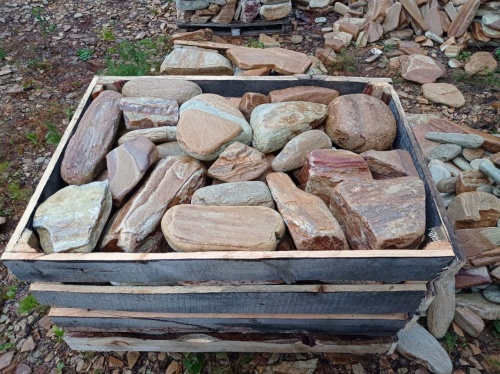 Златолит жёлтый, жёлто-зелёный глыбки и валуны для ланшафтного дизайна купить в Краснознаменском