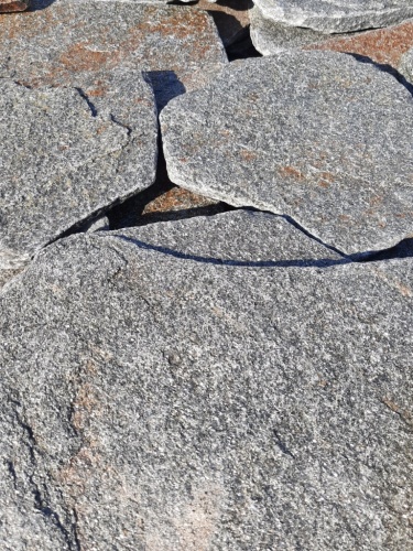 Златолит серебристый галтованный для лестниц купить в Краснознаменском