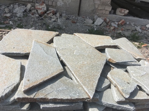 Златолит серебристый галтованный для лестниц купить в Краснознаменском